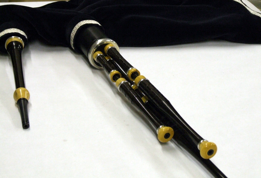 bowpewsmallpipesfull2